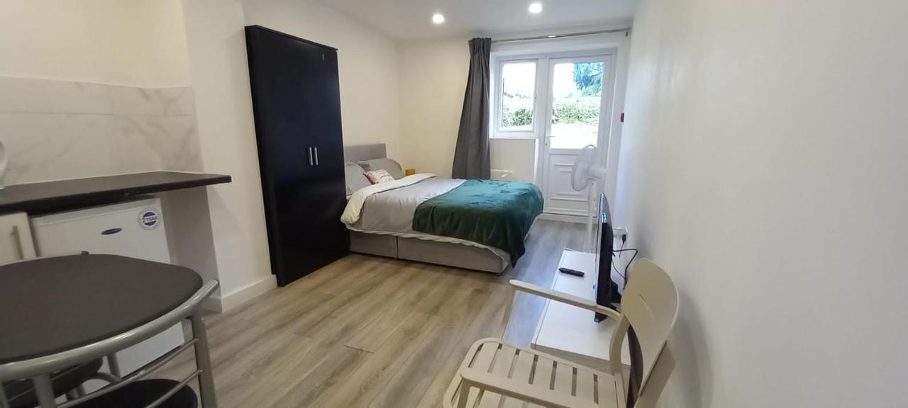 Stylish Home From Home Orpington Bagian luar foto