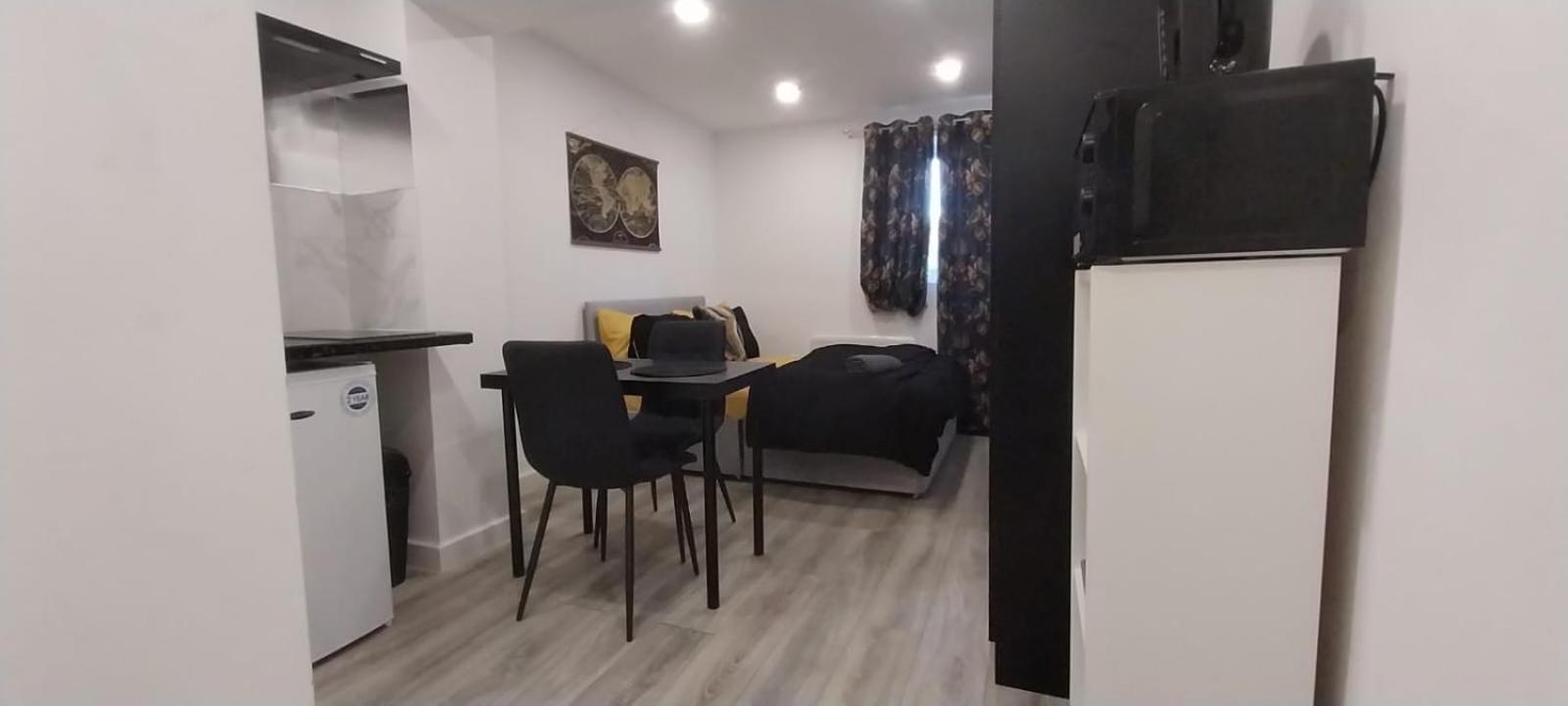Stylish Home From Home Orpington Bagian luar foto