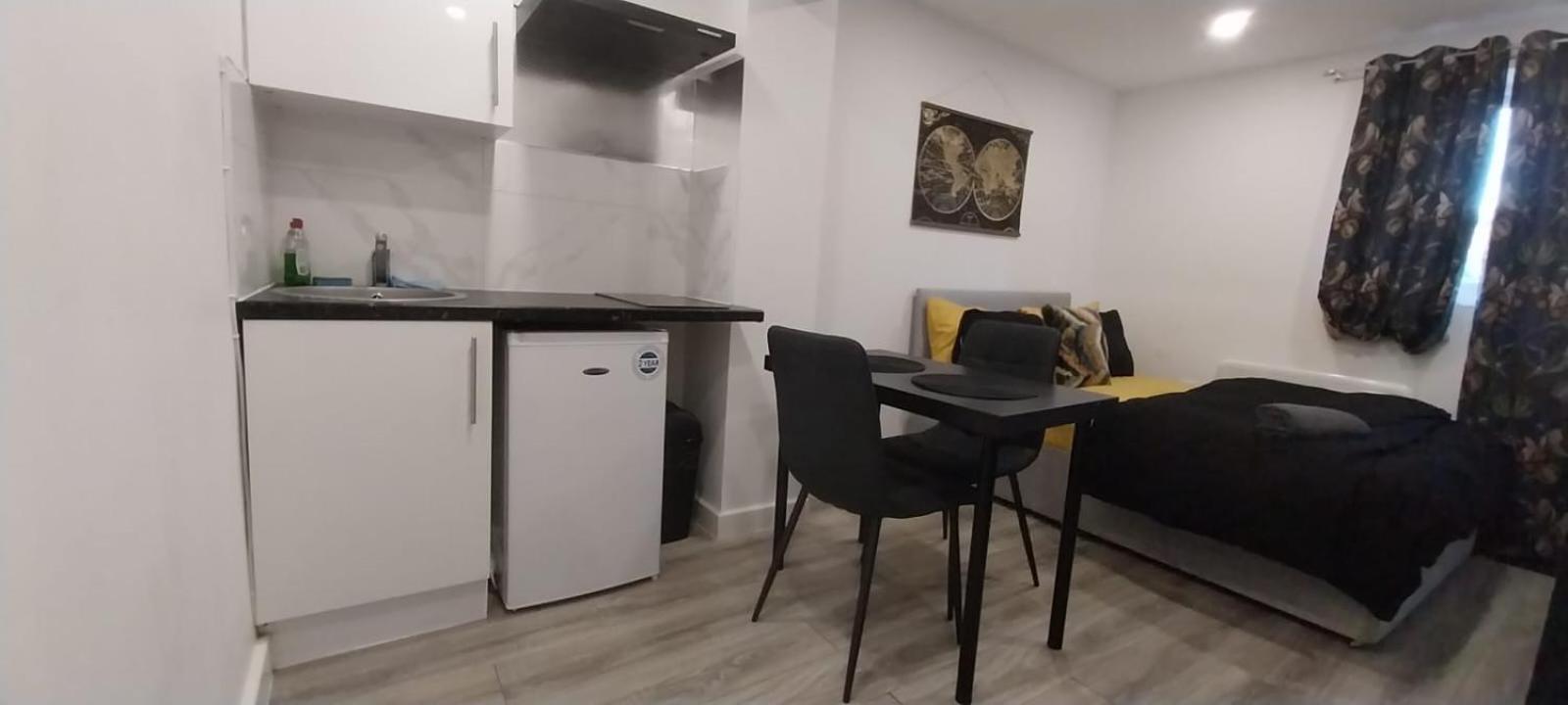 Stylish Home From Home Orpington Bagian luar foto